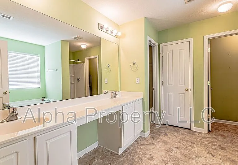 8 Reid Valley Ct — Photo 24