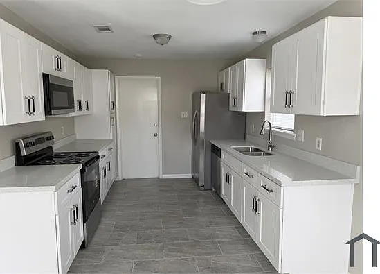 3 bed, 1443 sqft, $2,450 — Photo 4