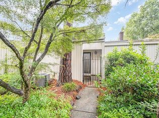 3709 Willow Point Dr, Charlotte, NC 28277