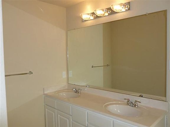2nd image of 11426 Dahlia Dale Dr