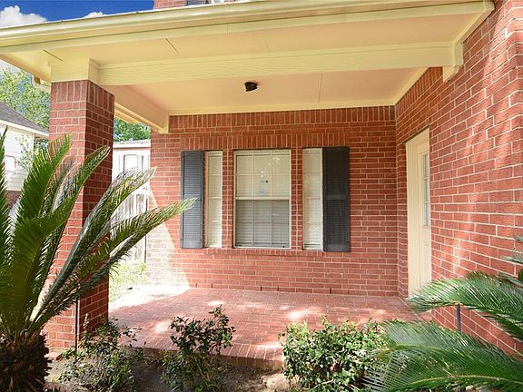 2nd image of 17423 Jackson Pines Dr