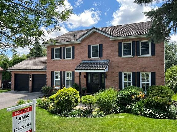 2nd image of 23 Cranberry Ln