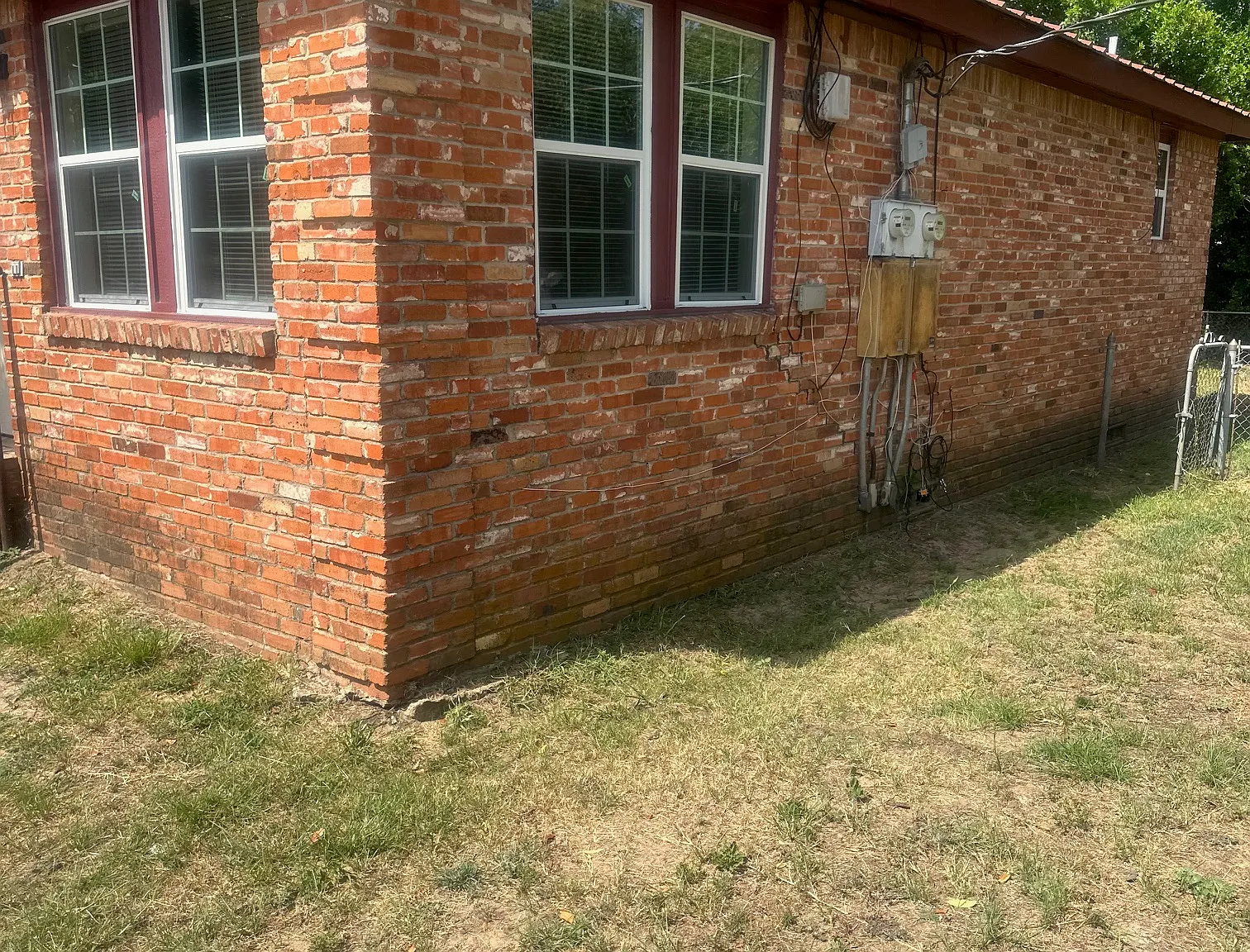 2 bed, 1000 sqft, $995 — Photo 2