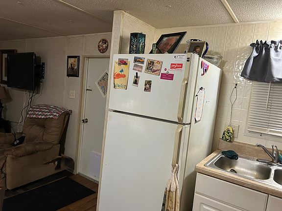 3rd image of 4624 S Florida Ave #25