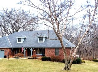726 Greenbriar Ter, Saint Joseph, MO 64506