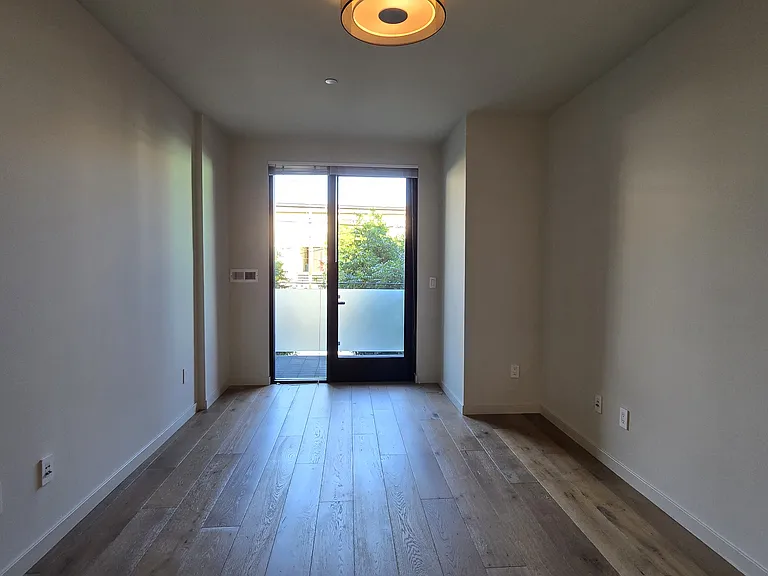 2652 Harrison St #203 — Photo 9