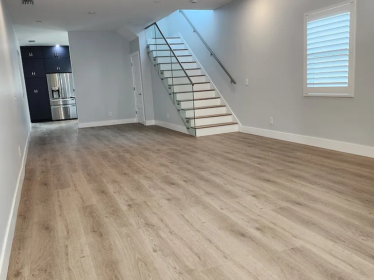 Living/dining area
