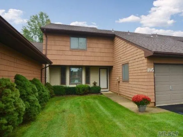 195 Scarlett Dr, Commack, NY 11725