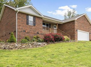 610 Bedford Ct, Maryville, TN 37803
