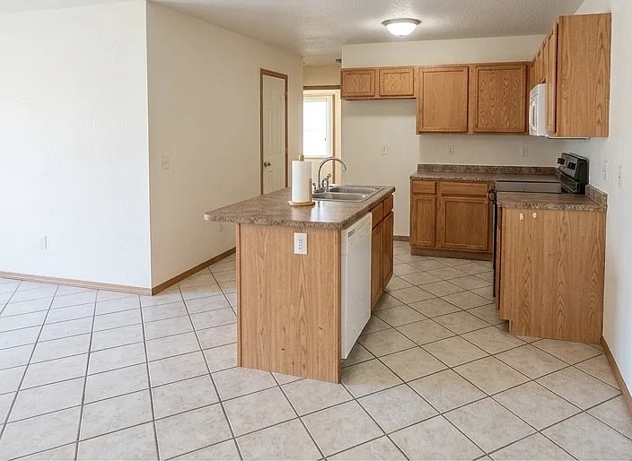 1705 S 11th St #1705 — Photo 1