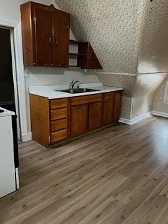 2 bed, 800 sqft, $1,250 — Photo 3
