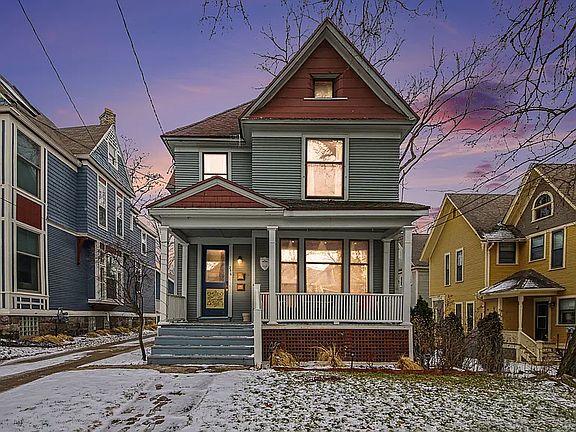 2nd image of 256 Union Ave SE #1