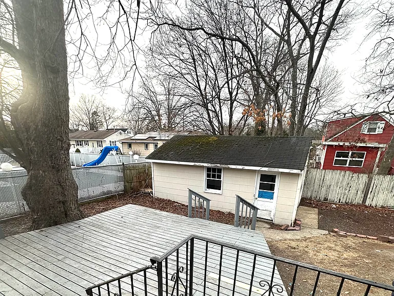 700 Surf Ave — Photo 23