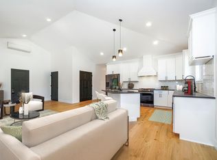 6 River Oaks Way #1, Falmouth, ME 04105