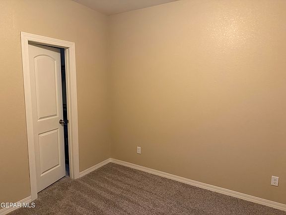 5th image of 416 Quiet Prairie Dr