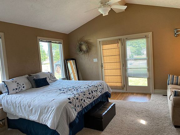 Large master bedroom 