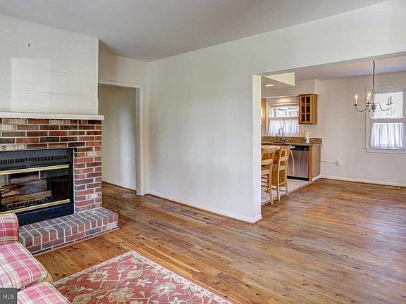 3rd image of 7646 Lake Dr