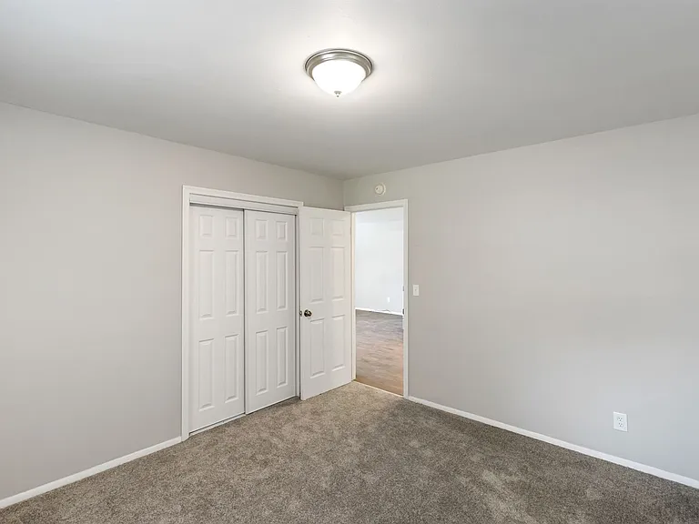 12320 & 12358 N Saginaw Rd — Photo 10