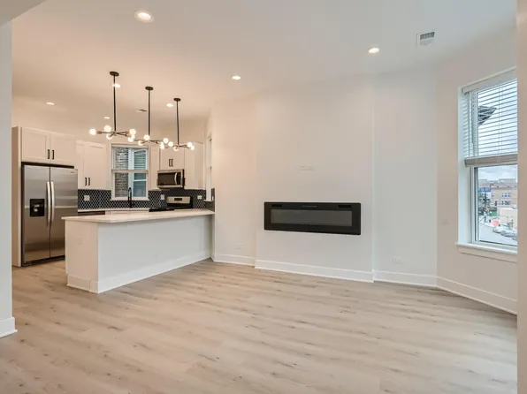 3509 N Sheffield Ave, Chicago, IL 60657