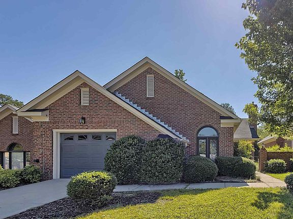 2nd image of 25 Southbury Ln