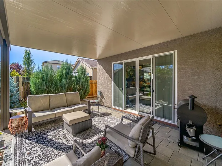 10562 Thistle Berry Ct — Photo 38