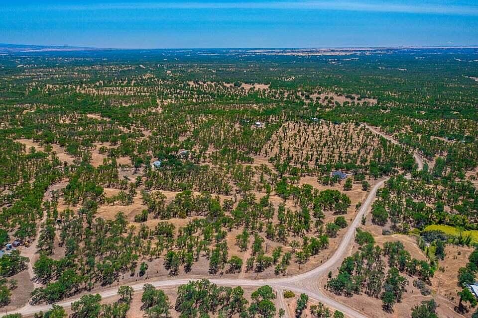 1st image of 16560 Oak Hollow Dr