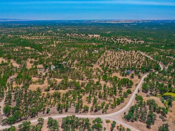 16560 Oak Hollow Dr, Cottonwood, CA 96022