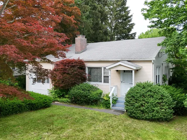 11 Well Avenue, Danbury, CT 06810