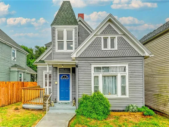 911 S 16th St, Saint Joseph, MO 64503