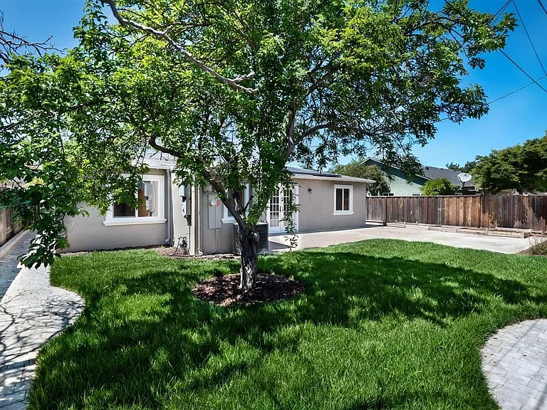 2906 Kilo Ave — Photo 15
