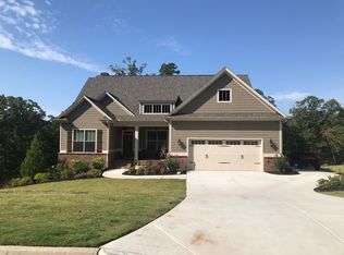 8760 Port View Dr, Gainesville, GA 30506
