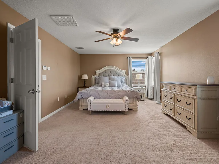 7506 Forest Mere Dr — Photo 16