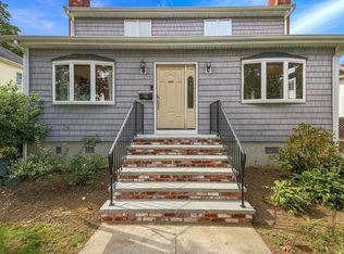 70 Hovey St, Watertown, MA 02472