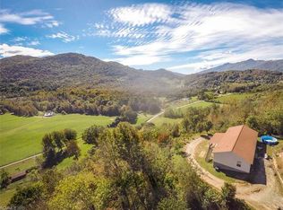 242 Way Up Yonder Rd, Waynesville, NC 28786