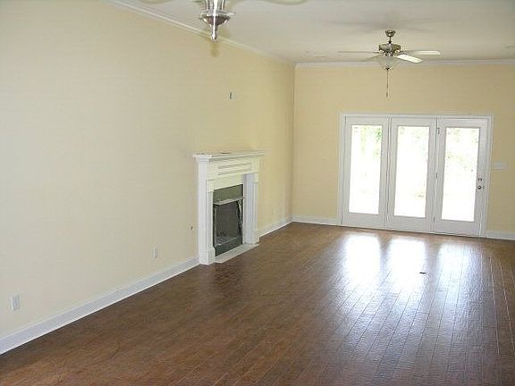 4th image of 3803 Amberley Dr