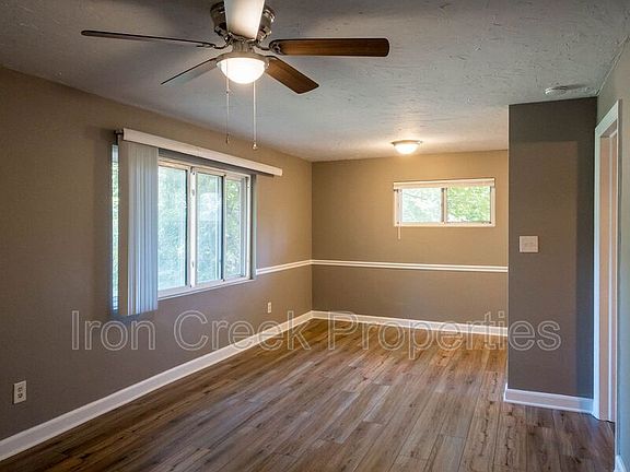 3rd image of 348 Cummins Rd Unit 2