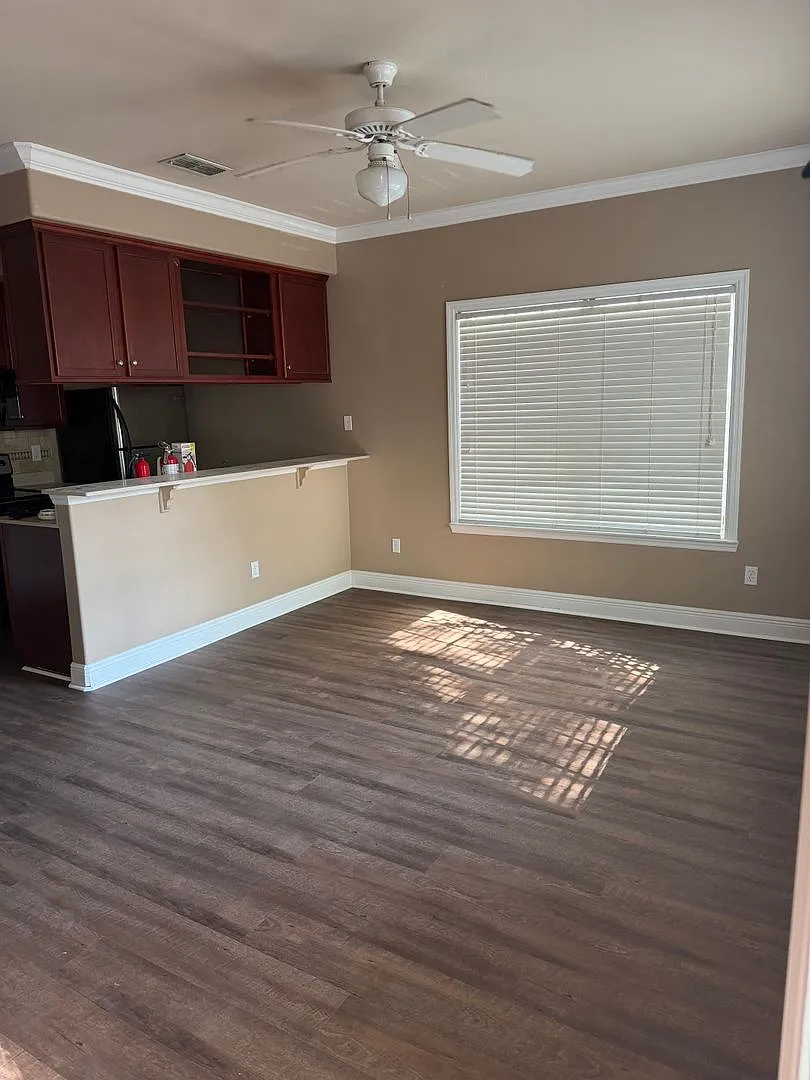 Modern 3/3 For Rent At University Green — Photo 3