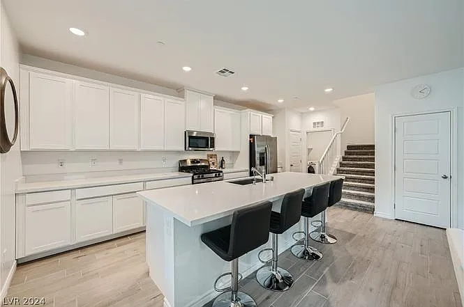 600 N Carriage Hill Dr #1201 — Photo 8