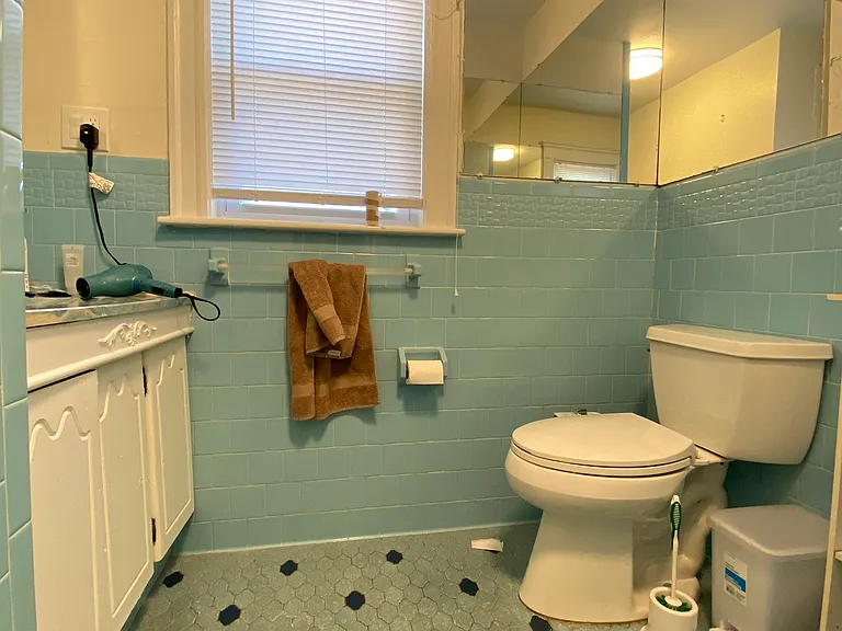 200 Commonwealth Ave #2 — Photo 16