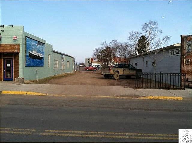 1st image of 10 1st Ave W
