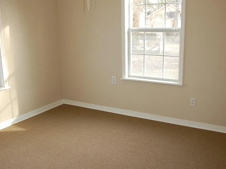 7304 Kinney St — Photo 15