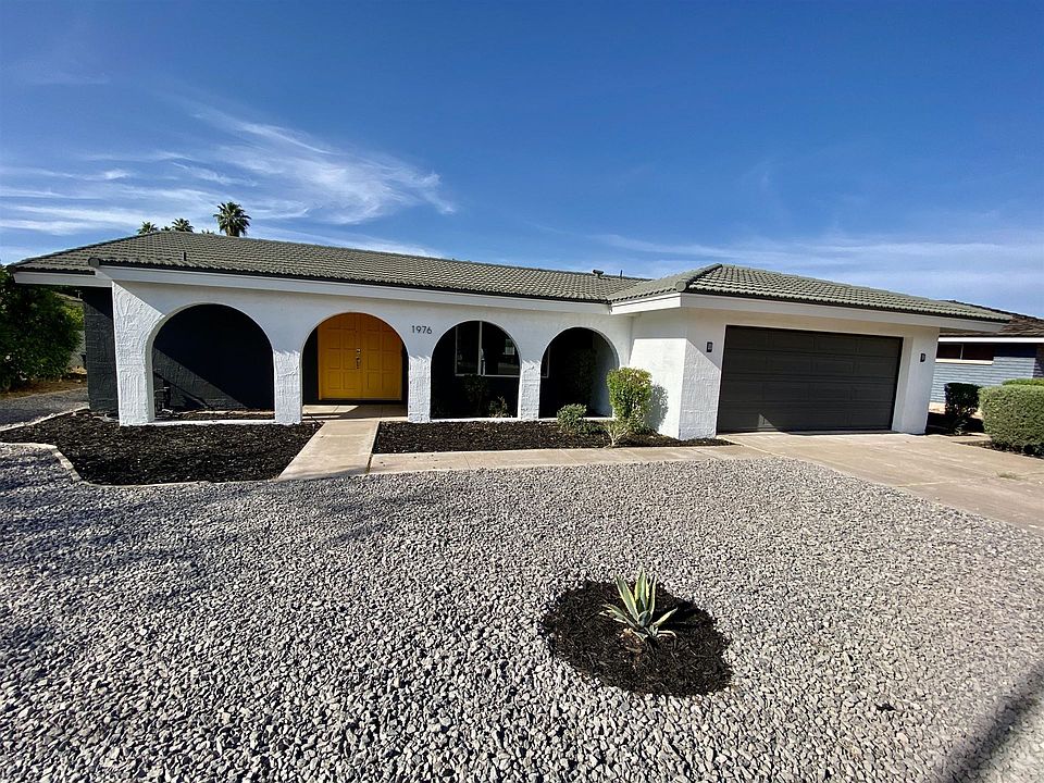 1st image of 1976 E Laguna Dr