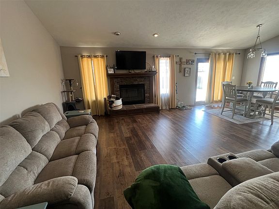3rd image of 515 Breckenridge Rd