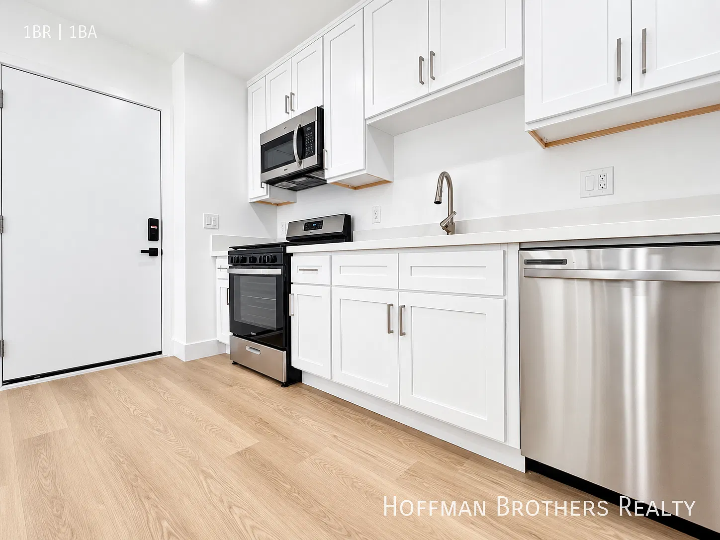 Echo Park 1BR with In-Unit Laundry, A/C, Parking Available & Updated Finishes! — Photo 2