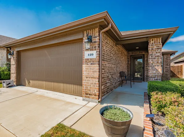 129 Morgan Dr, Red Oak, TX 75154