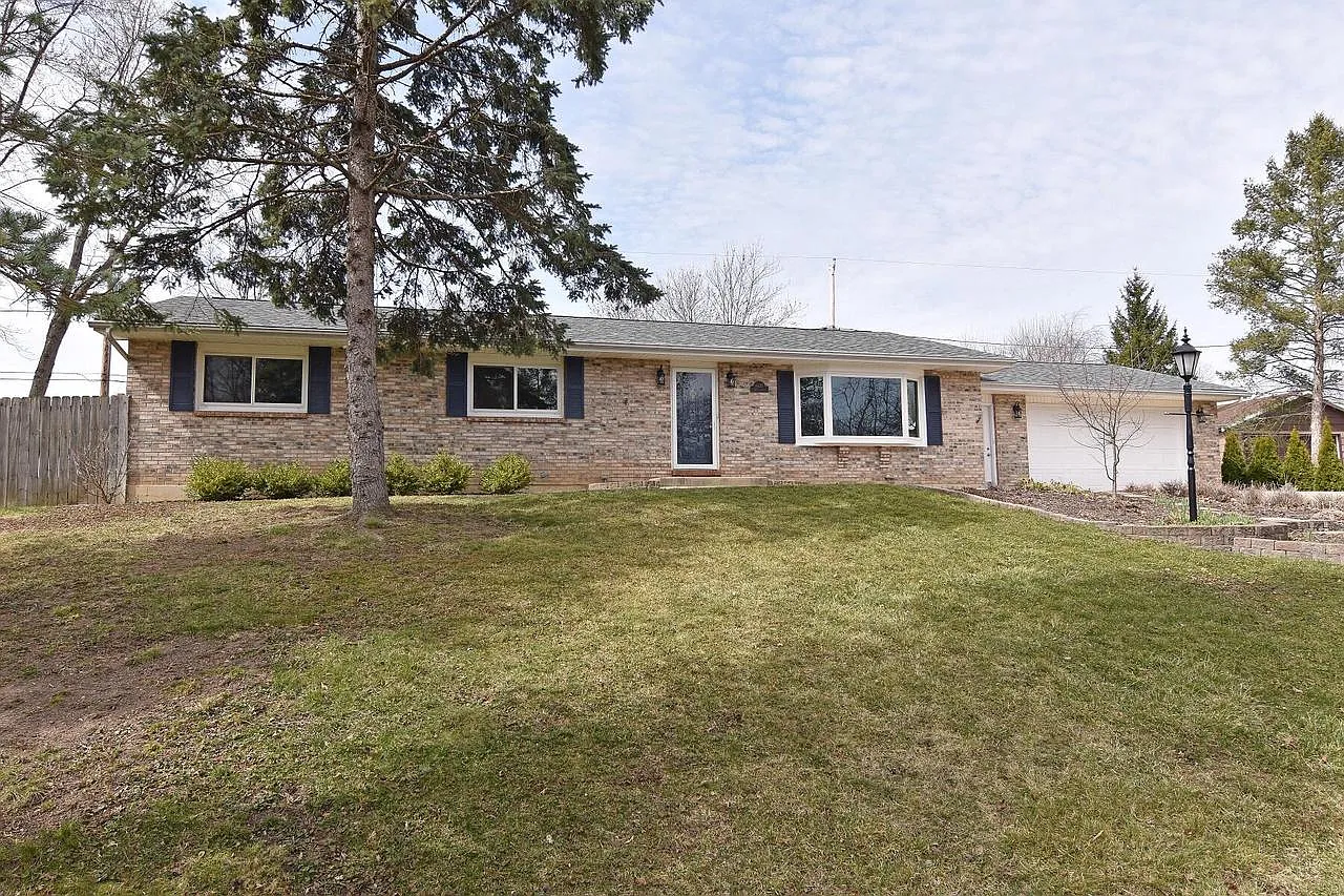 6120 242nd AVENUE photo 1