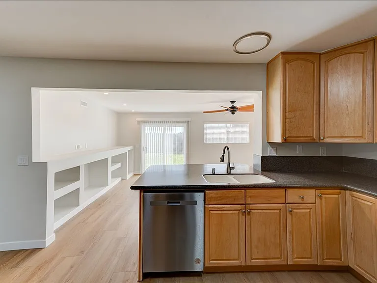 11370 Travis Pl — Photo 9