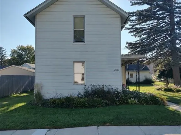 206 Franklin Ave, Swanton, OH 43558