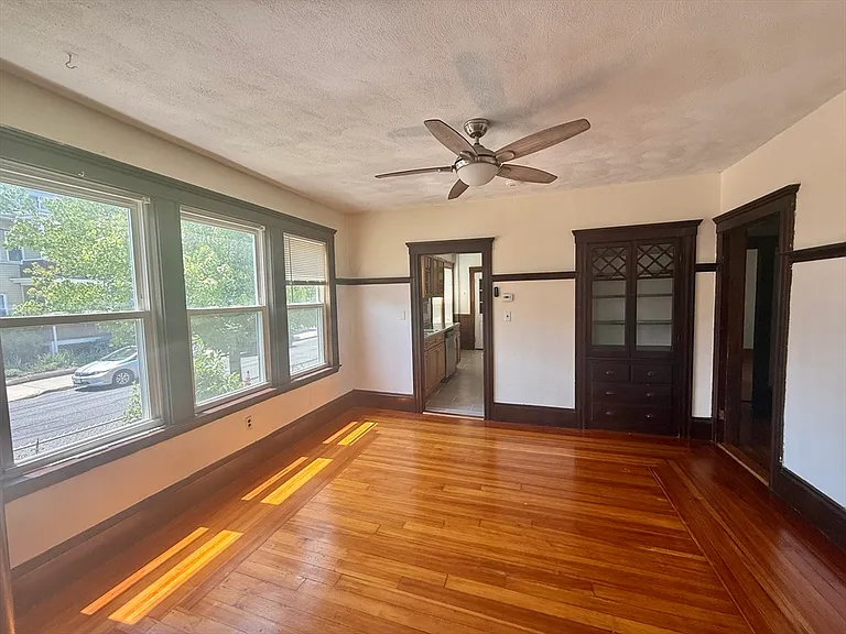 39 Dunbar Ave #1 — Photo 18
