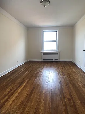 Rented by Kew Forest Realty Inc | media 8